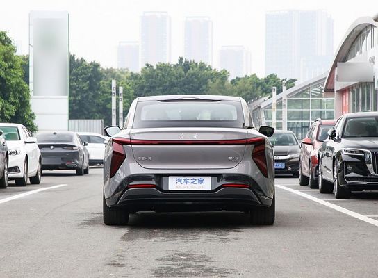 Veicolo elettrico puro Cina Famous Brand Hongqi EH7 2024 600km Pro Con 600km Long Range E 4 porte/5 posti Sedan