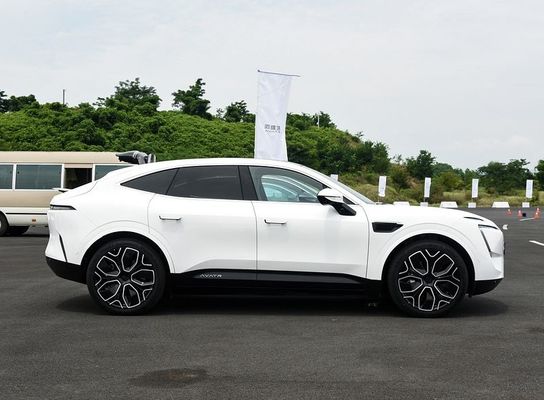 2024 Nuova auto Avita11 Huawei a trazione posteriore 630km gamma alte prestazioni quattro porte cinque posti SUV auto elettrica pura