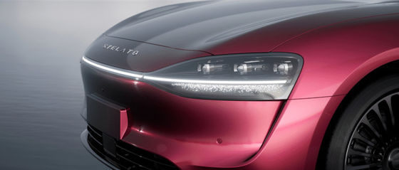 Prevendita Huawei & BAIC Stelato S9 Veicolo elettrico puro 4 porte/5 sedili Sedan 214km/h Velocità massima 227kw Potenza motore New Ev Car