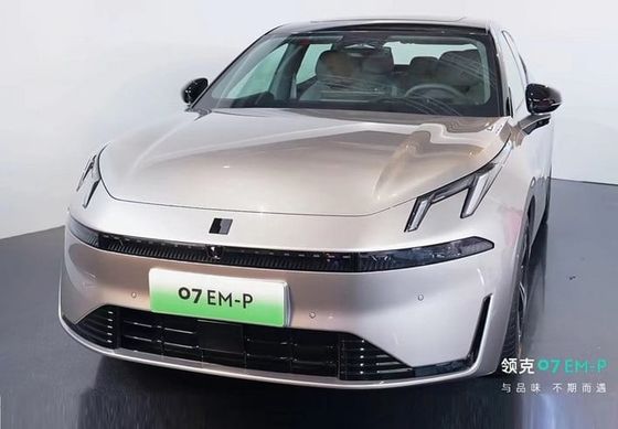 Oggi è stato lanciato il più recente veicolo LYNK& CO 07 EM-P a lunga autonomia di 126 km con motore elettrico da 160 kW e coppia da 350 Nm