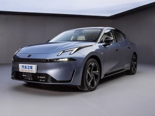 Oggi è stato lanciato il più recente veicolo LYNK& CO 07 EM-P a lunga autonomia di 126 km con motore elettrico da 160 kW e coppia da 350 Nm