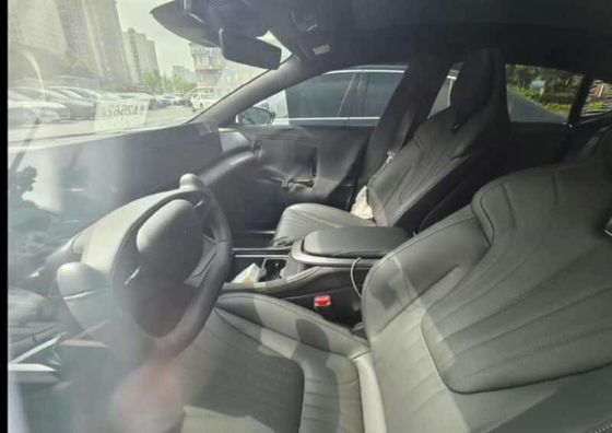 Mostra di auto di Pechino Jiyue07 200kw Potenza motore 27w;S PURO AUTO ELETRICO Con velocità massima a 200km/h