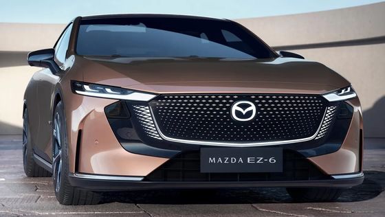 Il primo veicolo elettrico puro Mazda EZ-6 è una berlina elegante con trazione posteriore