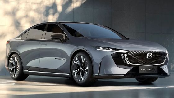 Il primo veicolo elettrico puro Mazda EZ-6 è una berlina elegante con trazione posteriore