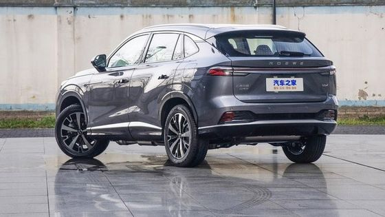Il più recente Saic Roewe D5X DMH PHEV con motore turbo da 1,5 litri e un singolo motore elettrico con potenza di 110 kW/235Nm