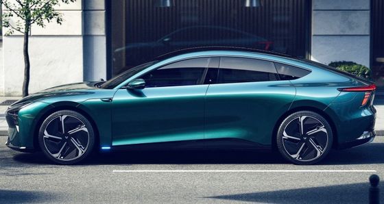 Robot autonomo 2024 Jiyue01 200kw Potenza motore 272 P.s 550km CLTC Range PURE ELECTRIC CAR Con velocità massima A 200km/h