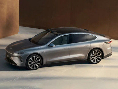 Veicoli a nuova energia 2024 Nio ET7 Weilai Veicoli elettrici 75kwh 200km/h Auto ad alta velocità