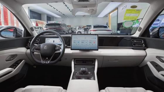 Nuovo veicolo ibrido 2024 BYD Qin L Dm-i 1.5T 101Ps.L4 Motore con 218Ps Potenza motore elettrico 180km/h Velocità massima