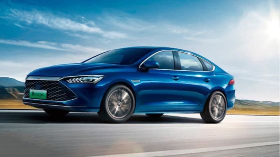 Nuovo veicolo ibrido 2024 BYD Qin L Dm-i 1.5T 101Ps.L4 Motore con 218Ps Potenza motore elettrico 180km/h Velocità massima