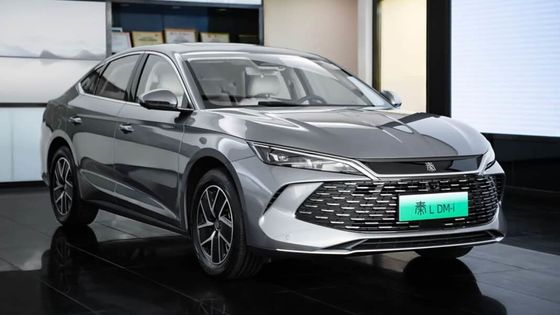 Nuovo veicolo ibrido 2024 BYD Qin L Dm-i 1.5T 101Ps.L4 Motore con 218Ps Potenza motore elettrico 180km/h Velocità massima