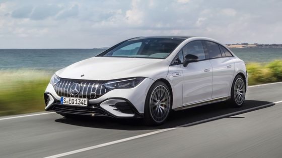 Veicolo elettrico a lunga autonomia Mercedes-Benz EQE AMG 53 4MATIC+ con motore da 460kw/625P.s 220km/h velocità massima