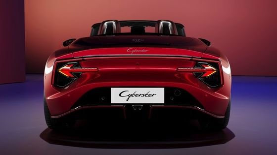 MG Cyberster Trophy Auto sportiva completamente elettrica, 335 CV e 350 libbre di coppia, 336 miglia di autonomia con una batteria da 77kwh.