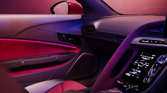 MG Cyberster Trophy Auto sportiva completamente elettrica, 335 CV e 350 libbre di coppia, 336 miglia di autonomia con una batteria da 77kwh.