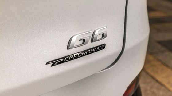 Xpeng G6 RWD Long Range Electric Vehicle SUV EV Electric Car con una potenza motrice di 210kw RWD driving & 490km Range