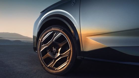 Prevendita 2024 Peugeot E-5008 SUV 500km Range Topping 326 cavalli (240 KW) Dual Motor AWD Veicolo elettrico puro