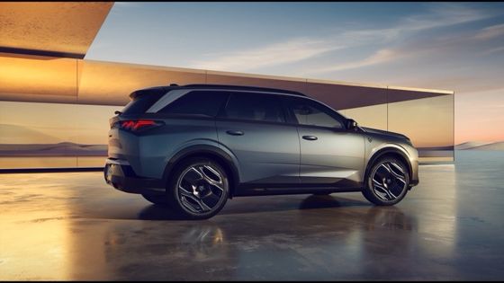 Prevendita 2024 Peugeot E-5008 SUV 500km Range Topping 326 cavalli (240 KW) Dual Motor AWD Veicolo elettrico puro