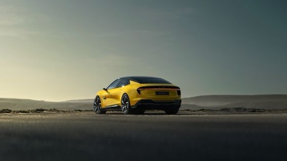 Lotus Emeya imballa la nuova tecnologia EV dell'azienda in una carrozzeria GT a quattro porte con 650 km di autonomia 250 km/h velocità massima e 450 kW di potenza