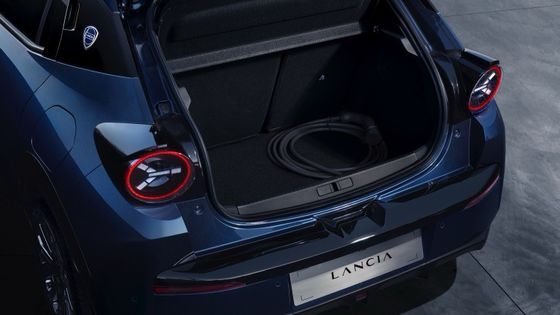 Prima auto elettrica di Lancia Ypsilon con motore montato davanti per 154 cavalli e 260 Nm