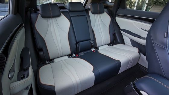 Motore FWD 1.5L At BYD SEAL U DM-i PHEV Auto elettrica con motore elettrico 18.3kwh Batteria Potenza massima 214bhp