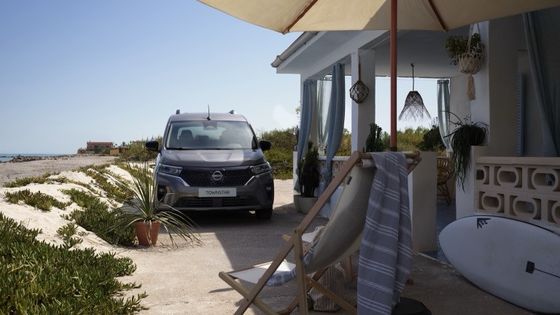 Confortevole posizione di guida e cabina pratica con un buon valore Nissan Townstar MPV Pure Ev con WLTP 285km