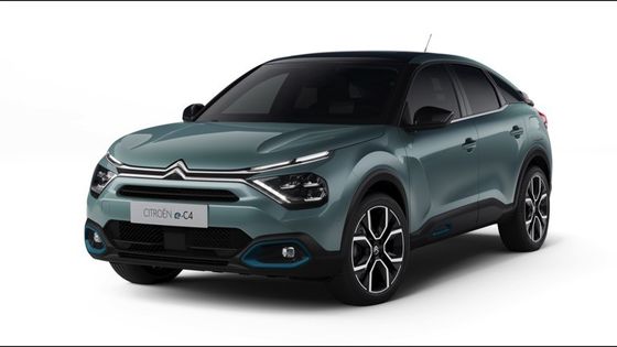 E-C4 di Citroen con 115 kW (156ps) Potenza a 150km/h Velocità massima 54kwh Batteria agli ioni di litio