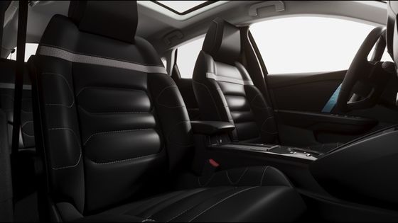 E-C4 di Citroen con 115 kW (156ps) Potenza a 150km/h Velocità massima 54kwh Batteria agli ioni di litio