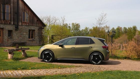 Auto elettrica classica e più recente Volkswagen ID 3 PRO WLTP 434km RANGE 150kw ((204P.s) Potenza motore7.6sec Accelerazione 0-100km/h