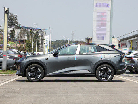 Nuovo sistema HUAWEI DEEPAL S07 2024 EREV con 121 km CLTC0.5h Tempo di ricarica veloce 175kW Potenza massima 320N.m Torque