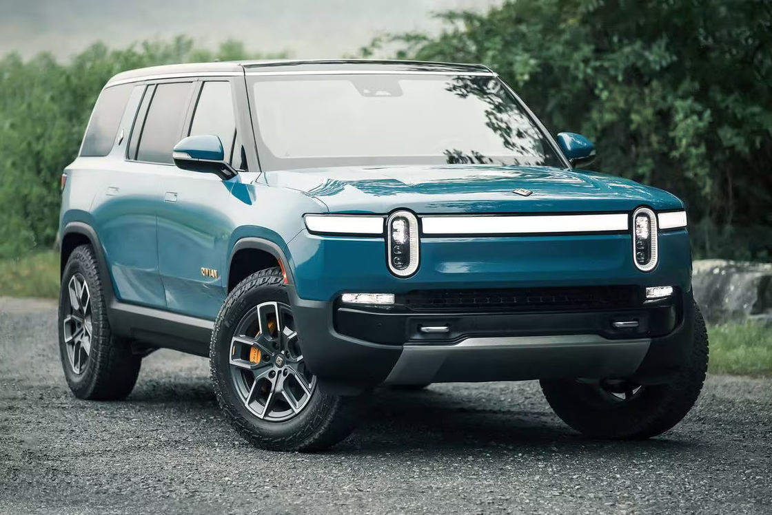 2023 RIVIAN R1S Quattro motori 800P.S. portata di 660 km raggiungendo i 60 mph in 3,1 secondi tutto propulsore elettrico W 7 sedili carbina di lusso