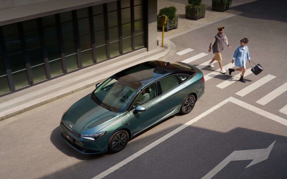 2024 Xpeng P5 Veicolo elettrico EV Auto elettrica Lungo raggio 480km 155KW Potenza 170km/h