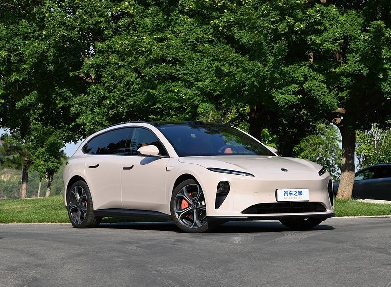 Veicoli a nuova energia in magazzino con colori sufficienti 2024 Nio ET5T Weilai Veicoli elettrici 75kwh 200km/h auto ad alta velocità