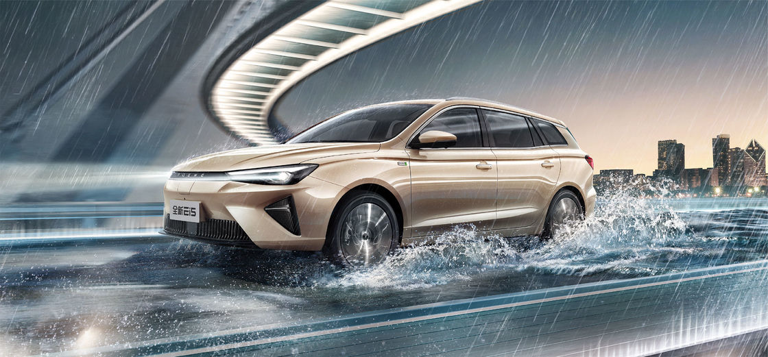 NEDC501Km Autonomia Roewe Ei5 MPV Veicoli elettrici puri Velocità massima 185km/h 8,3sec 0-100km/h Accelerazione