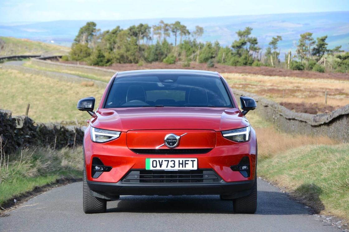 EV all round Volvo EC40 Ultimate Twin Motor con WLTP 326Miles 4,7sec accelerazione da 0-62mph 408 cavalli di potenza del motore